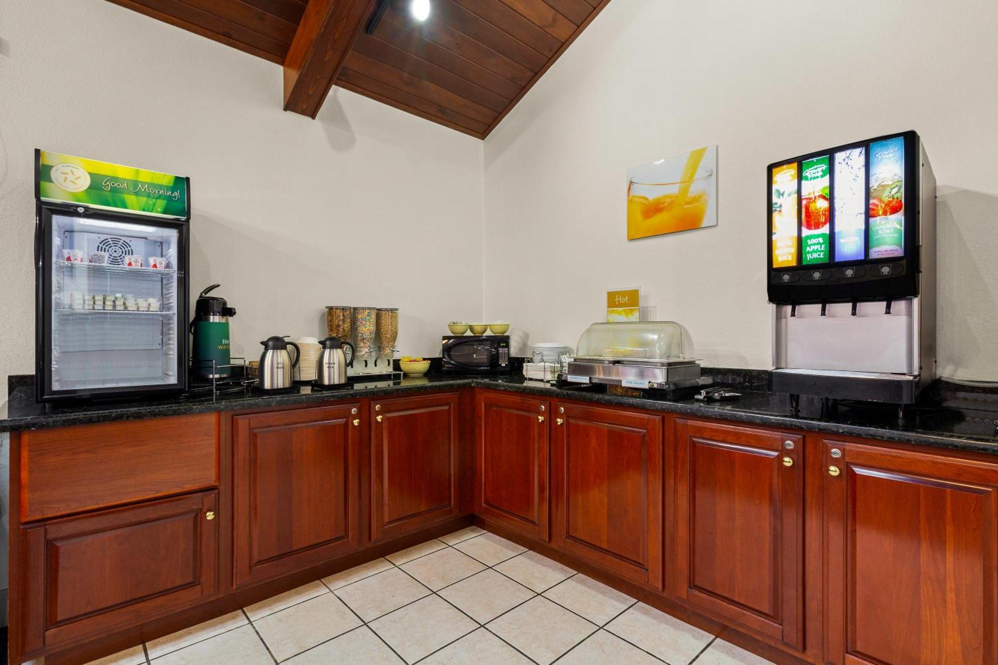 Suburban Studios Altoona Ngoại thất bức ảnh