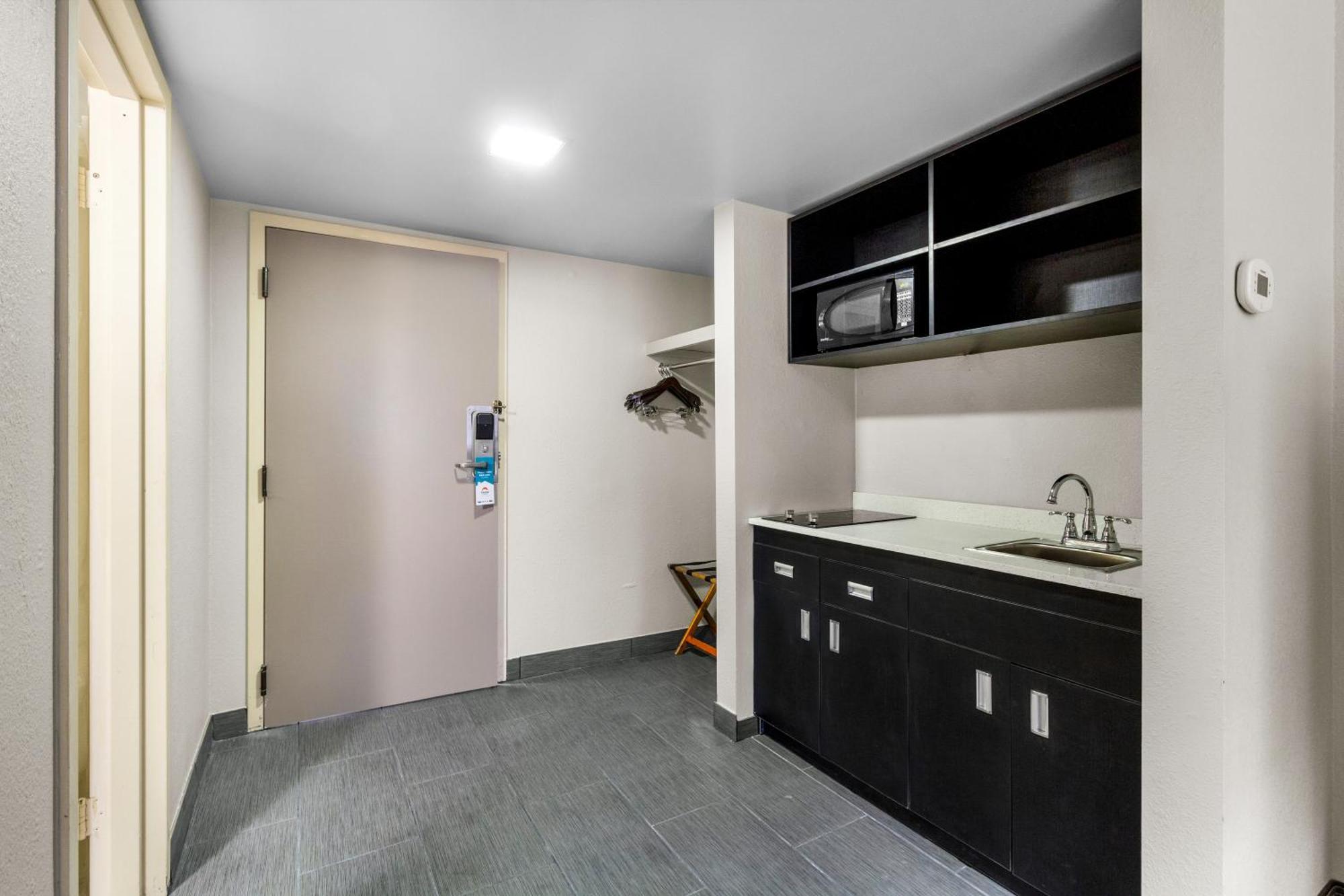 Suburban Studios Altoona Ngoại thất bức ảnh