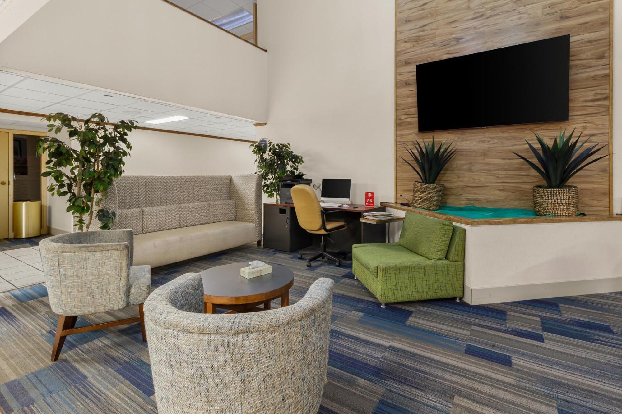 Suburban Studios Altoona Ngoại thất bức ảnh