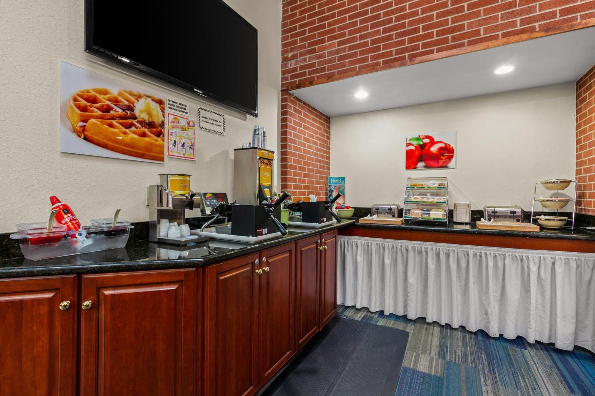 Suburban Studios Altoona Ngoại thất bức ảnh